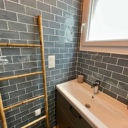 Welcoming New Architects House With Jacuzzi Holiday home *