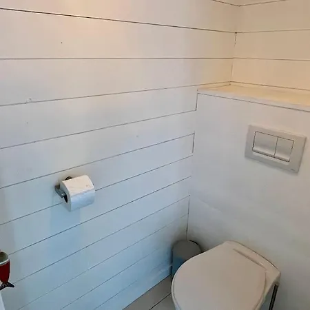 Дом отдыха Welcoming New Architects House With Jacuzzi *